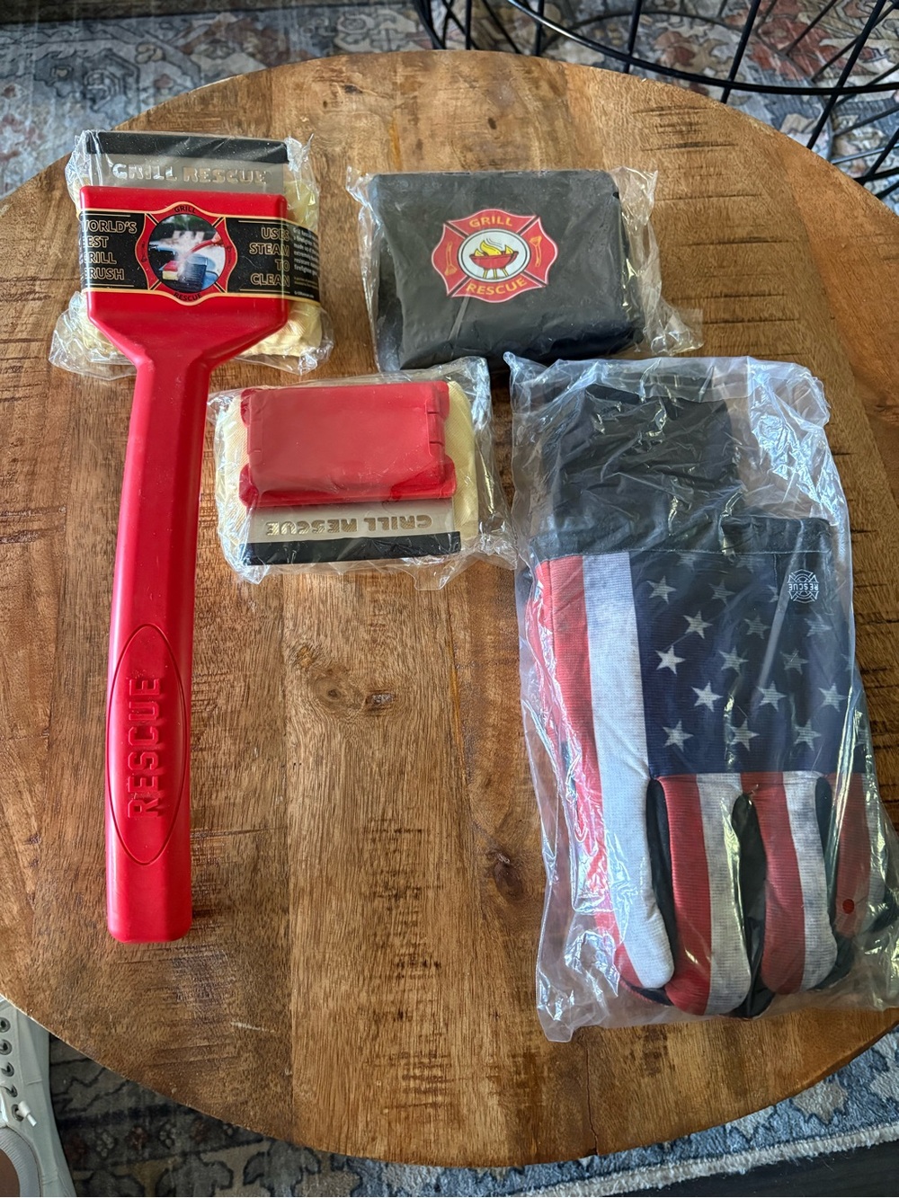Grill Rescue Red BBQ Scraper & American Flag Heat-Resistant Gloves Set